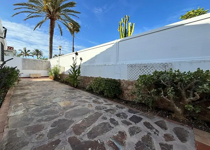 Holiday Bungalow With Terrace In Playa Del Ingles