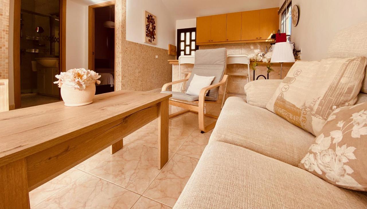 Feriehus Holiday Bungalow With Terrace In